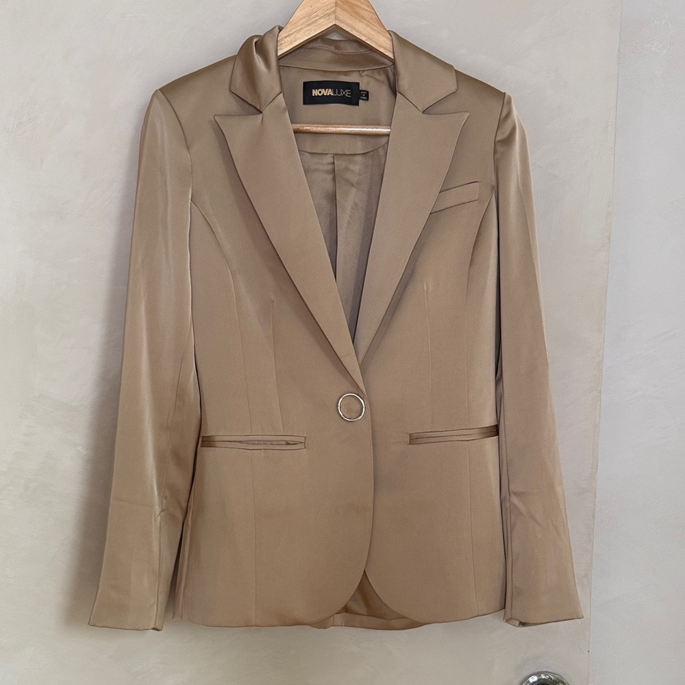 Fashion Nova Classic Tan Blazer